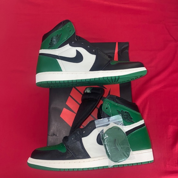 Brand New Air  Jordan 1 Retro High OG Pine Green 2018 SIZE 10.5 - Picture 5 of 6